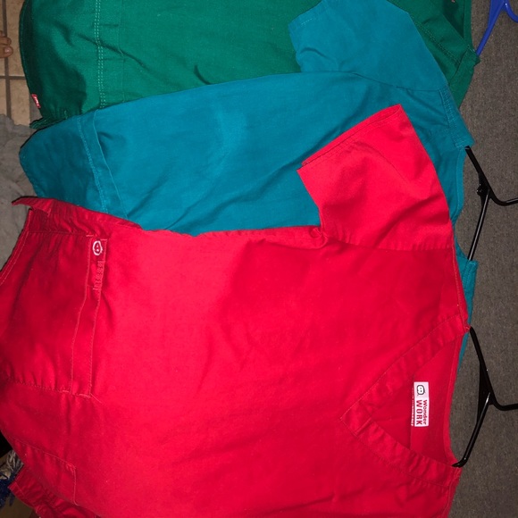 Scrub sets - Picture 1 of 3